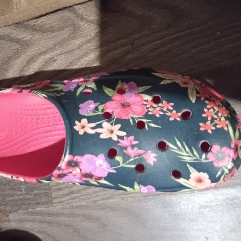 Crocs